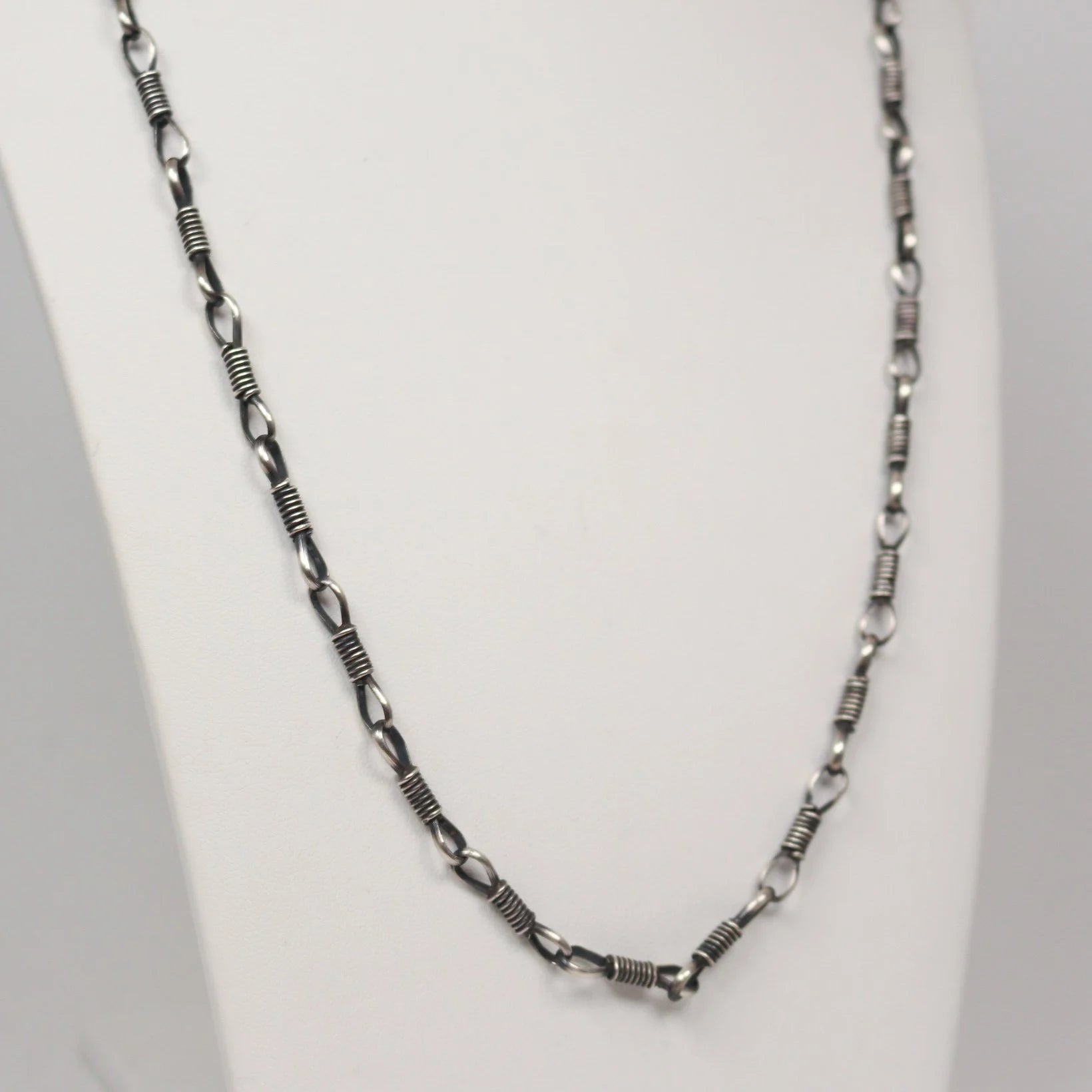 Navajo Bound Link Chain