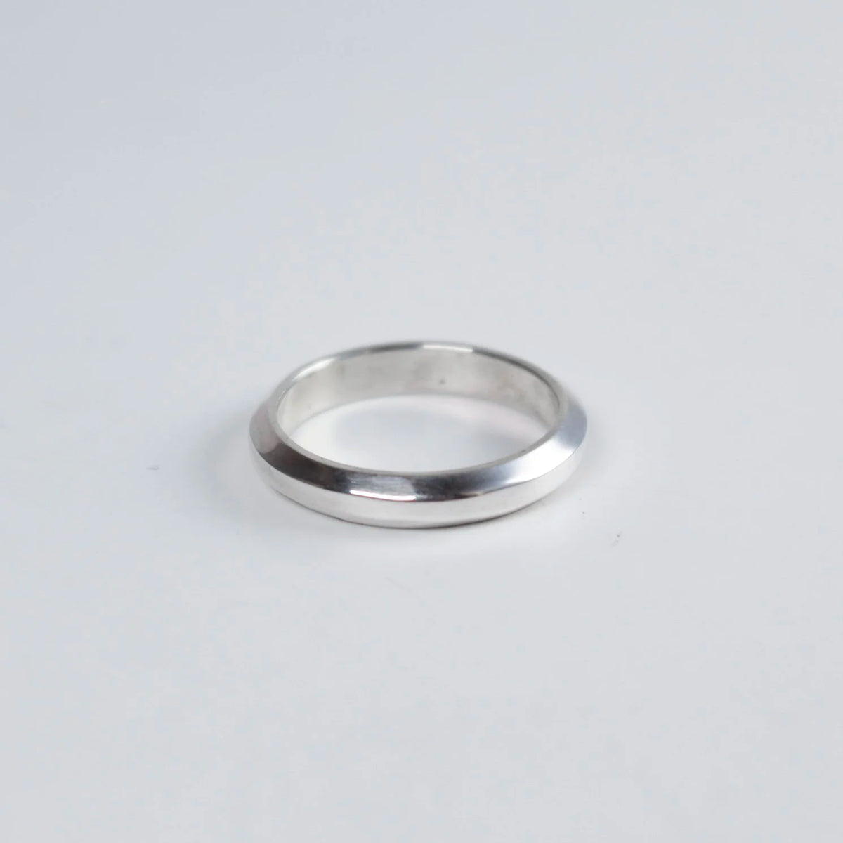 Sebastian Cilento - Thin Rail Ring
