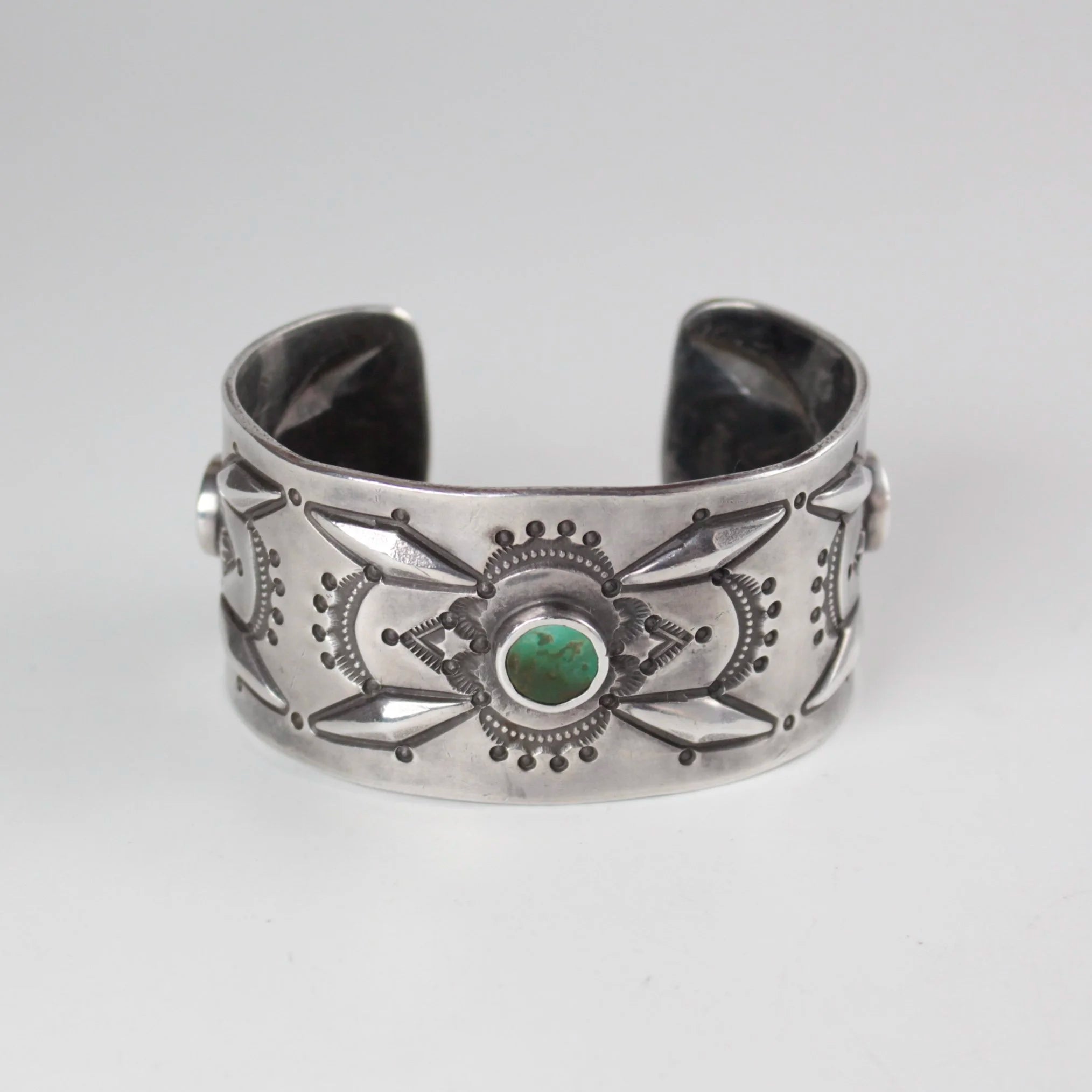 Repoussé Daniel Benally 3 Stone Cuff