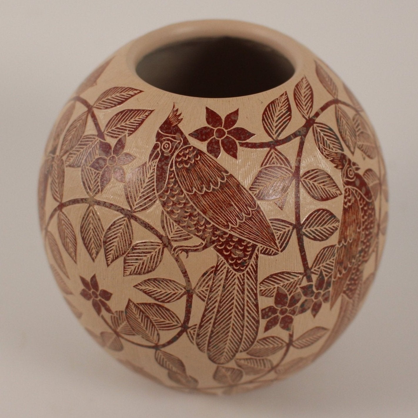 Handcarved Mata Ortiz Vase