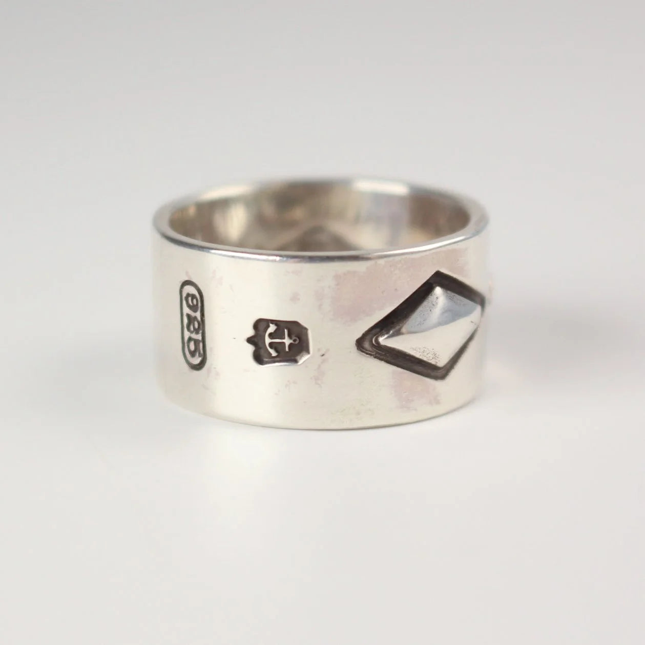 Sebastian Cilento - Triple Repoussé Diamond, Exterior Hallmarked Band