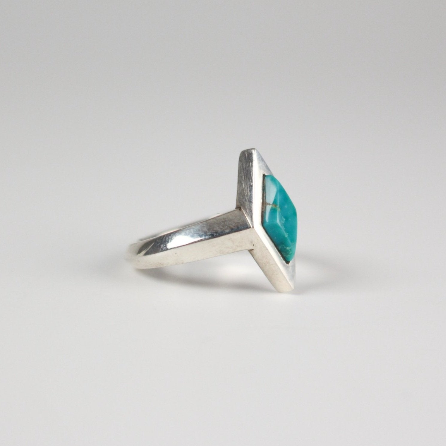 Sebastian Cilento - Solitaire - Lander Turquoise