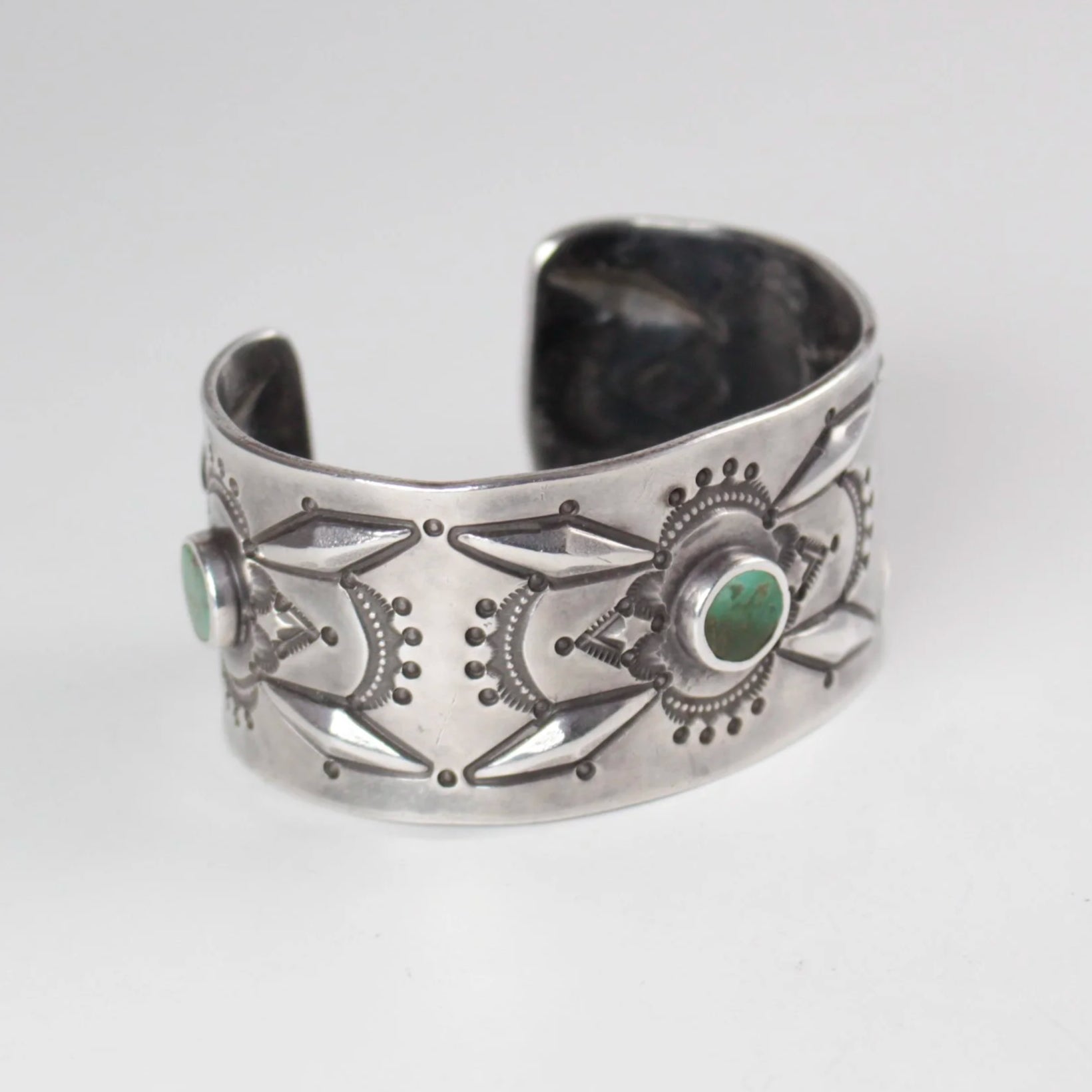 Repoussé Daniel Benally 3 Stone Cuff