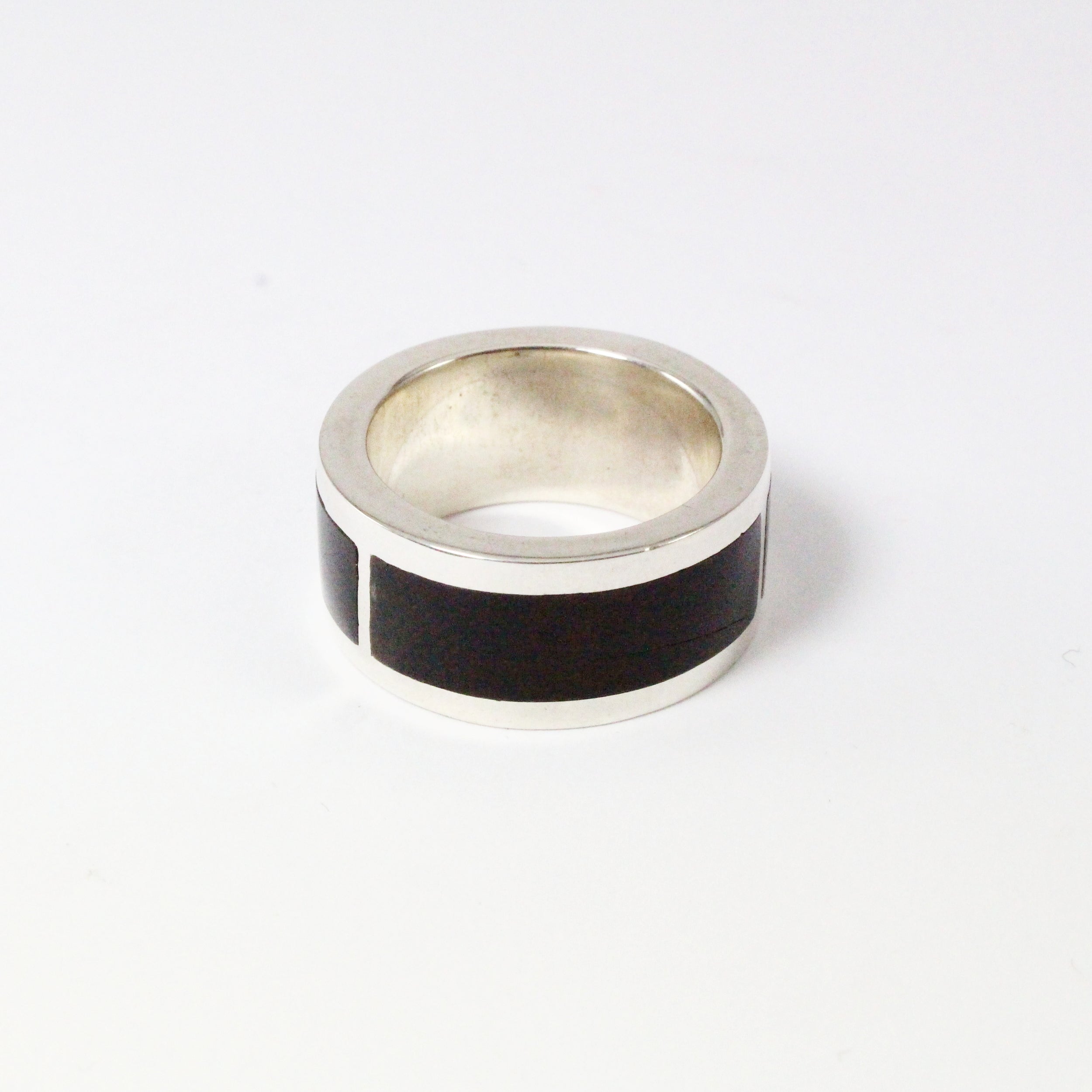 River & Sons - Snakewood Wide Round Band