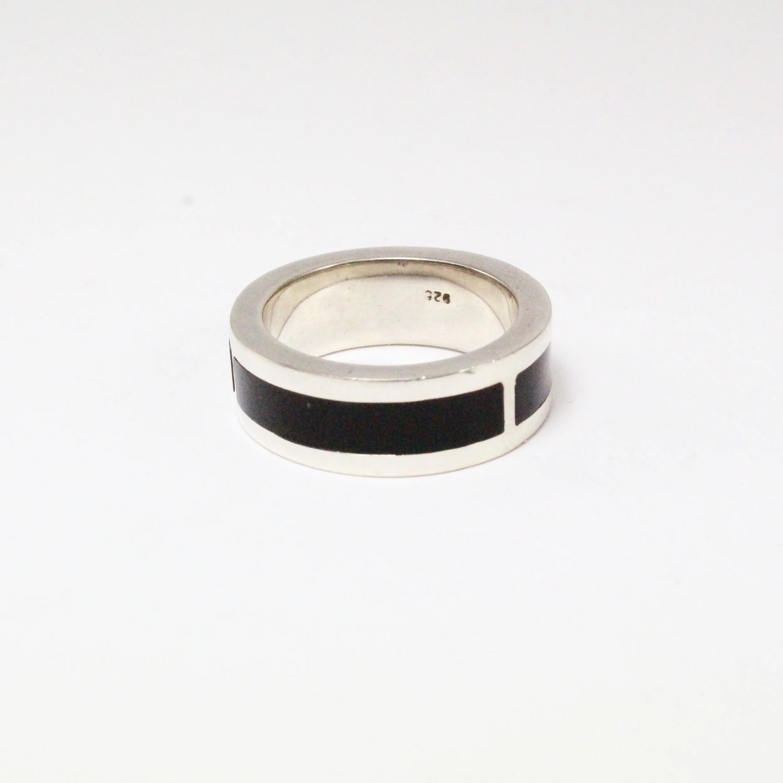 River & Sons - Ebony Wood Narrow Round Band