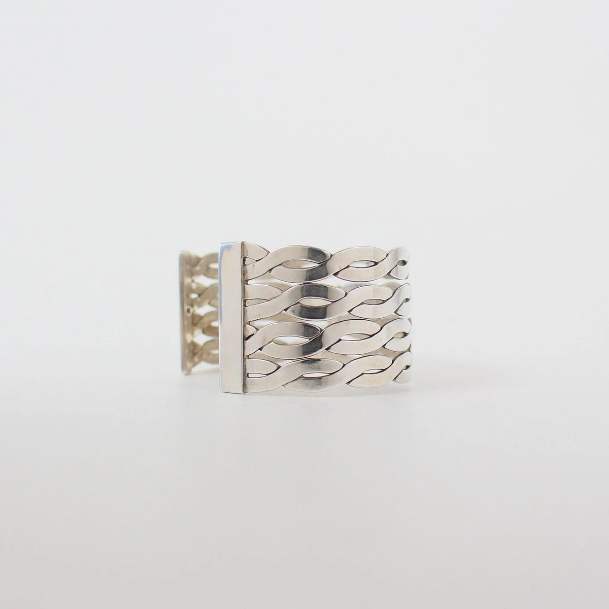 Sebastian Cilento - Wide Flat Twist Cuff